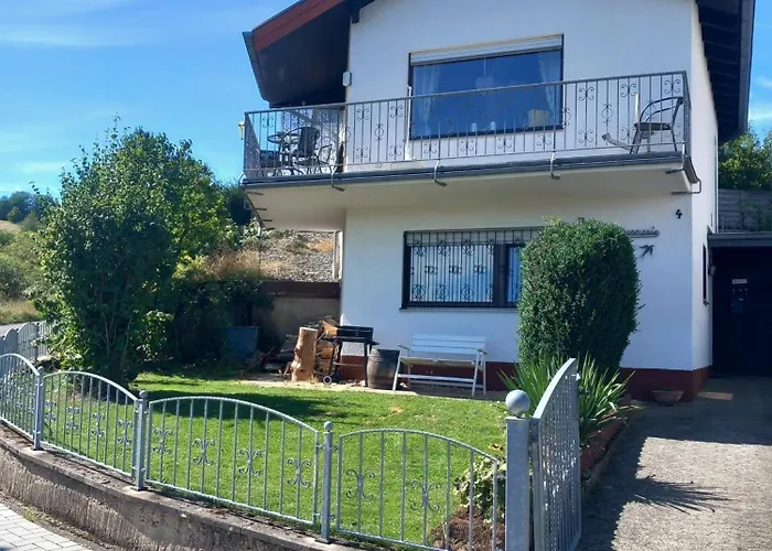 Ferienhaus Schwalbennest Schalkenmehren