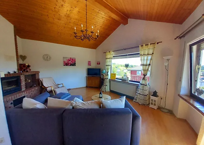 Ferienhaus Schwalbennest Schalkenmehren